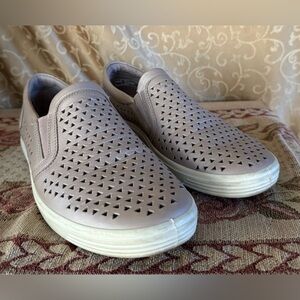 Ecco Soft 7 Perforated Leather Slip On Sneaker Shoes Grey Metallic Size 9